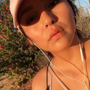 Meet your Posher, Adrienne